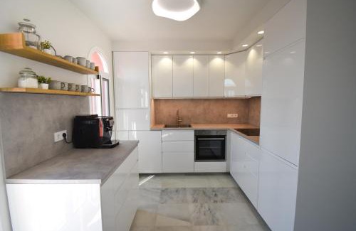 Castillo de Sabinillas Apartment | The Coral Breeze - Top Floor Apartment with Spectacular Views
