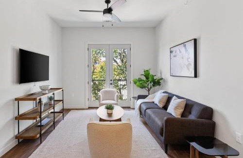 Fort Worth Apartment | The Corbin 1305 - The Columbia