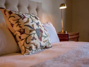 Glebe Cabin | The Corinda Collection