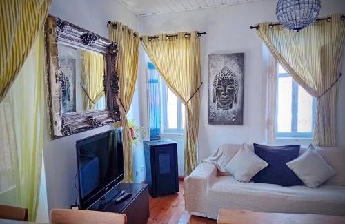 Monchique House | The Corner House - Charming Rustic Home in the Heart of Monchique