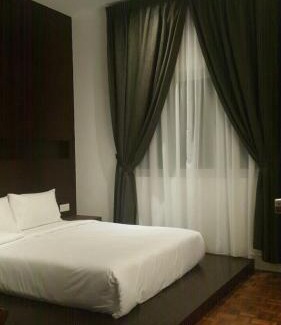 Pontian Bed & Breakfast | The Corner House