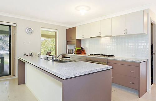 Gorokan House | The Corso - Beautiful Family House