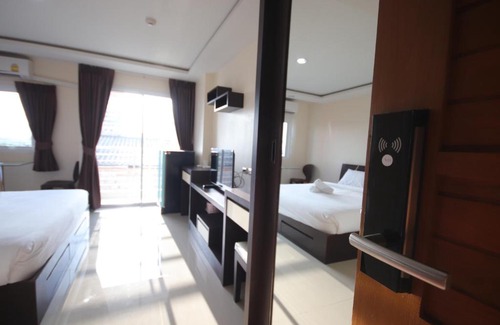 Khlong San Apartment | The Cosy River