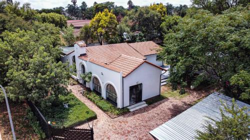 The Reeds Apartment | The Cottage-1 Bed-pool-bbq-fibre-solar-samrand