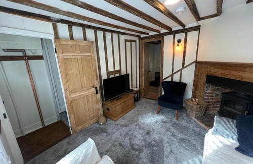 Tenterden House | The Cottage, 13 Golden Sq.