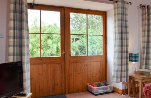 Linlithgow House | The Cottage At Cauldcoats