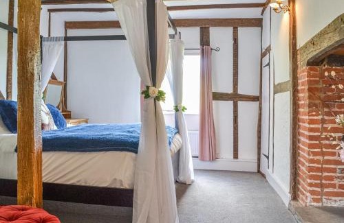 Detling House | The Cottage At Harple Farm