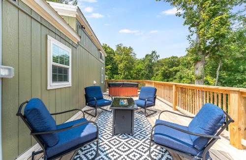 Siloam Springs House | The Cottage at Ironwood Retreats