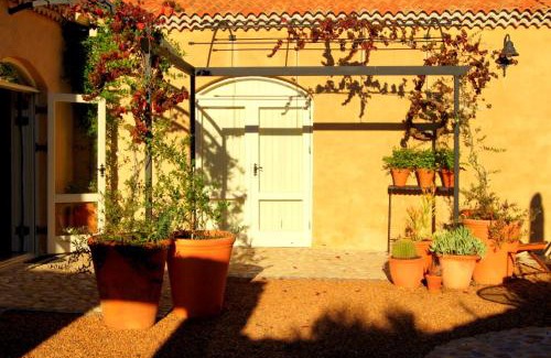 Cape Winelands Villa | The Cottage @ Montpellier