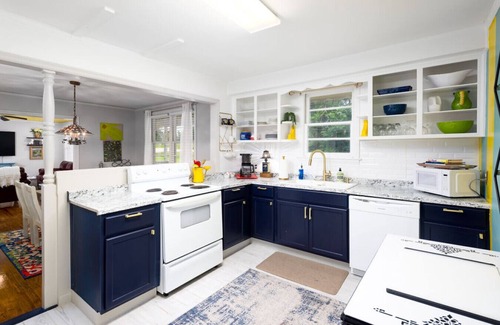 Fortson Apartment | The Cottage Near Columbus` Best Shopping & Dining!