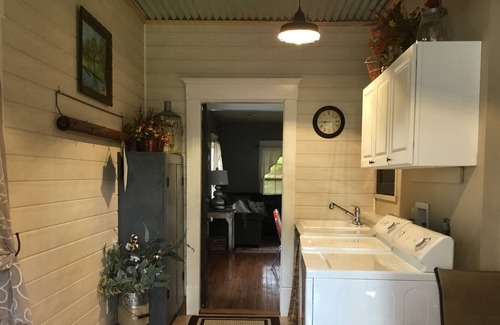 St Paul Cottage | The Cottage on 6th in Saint Paul, NE
