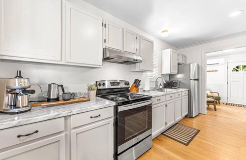 Ladd Hill House | The Cottage On Wilsonville Road