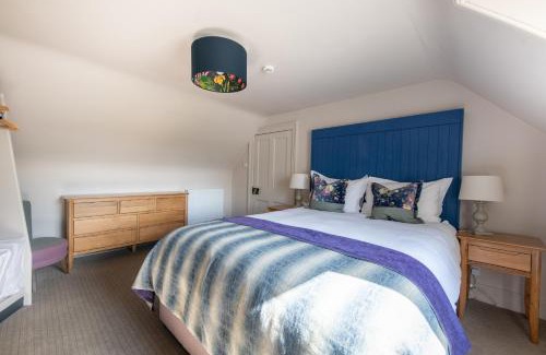 Scaniport House | The Cottage, The Loch Ness Cottage Collection