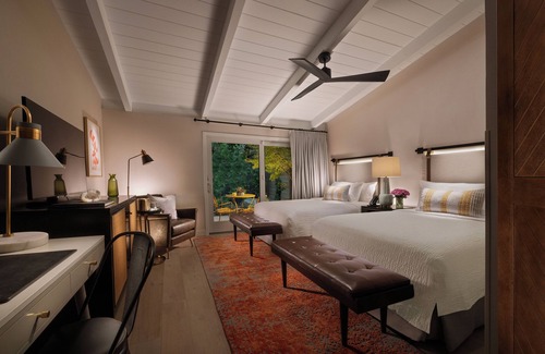 Menlo Park Hotel | The Cottages Hotel