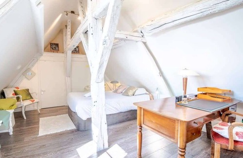 Fondettes House | The countryside just outside Tours