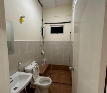 Sandakan Apartment | The Cove Homestay Sandakan - seaview