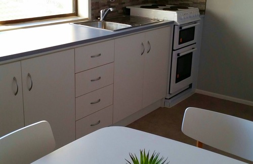 Coral Cove Apartment | The Cove Oceanfront Retreat, Upstairs Apartment - Pet friendly