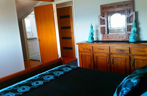 Coral Cove Apartment | The Cove Oceanfront Retreat, Upstairs Apartment - Pet friendly