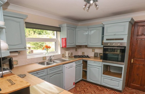 Pont-ar-gothi Cottage | THE COW'S CUPBOARD, family friendly, with open fire in Carmarthen