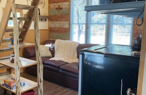 Marble Falls House | The Cowboy Cabin at Hamilton Creek