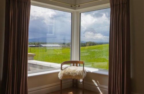 Knigh Apartment | The Cows Field