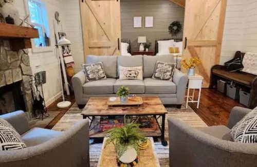 Belton Cabin | The Cozy Cabin at Mill Creek