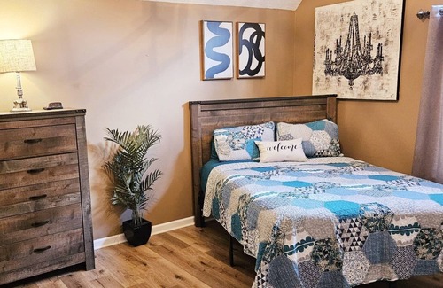 Belle Mina House | The Cozy Chalet, a pet friendly home away from home!