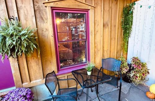 Elora Apartment | The Cozy Corner