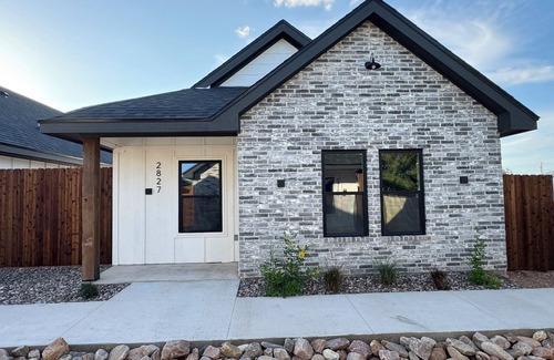 San Angelo House | The Cozy Corral is a 2-bedroom townhome close to Shannon, ASU and Goodfellow