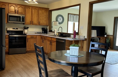 Ottsville Cottage | The Cozy Cottage! Private 1-bedroom cottage in a peaceful setting in Ottsville