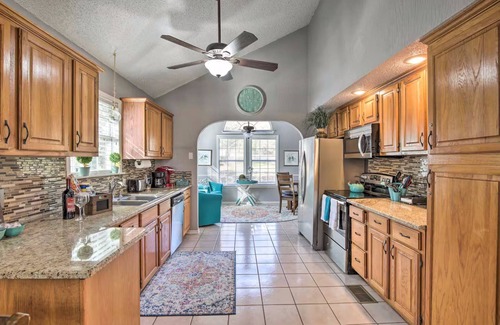 Tool House | The Cozy Cove at Cedar Creek Lake: Kayaks, Dock, Kids & Dog Friendly!