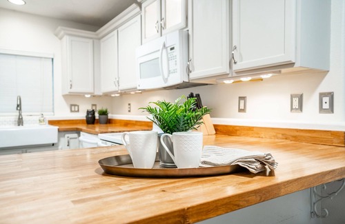 Suncrest Condo | The Cozy Farmhouse Condo