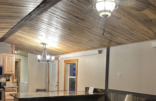 Alpine Northeast Cabin | The Cozy Lodge! Perfect place outdoor enthusiasts mins from forest, lake, hiking