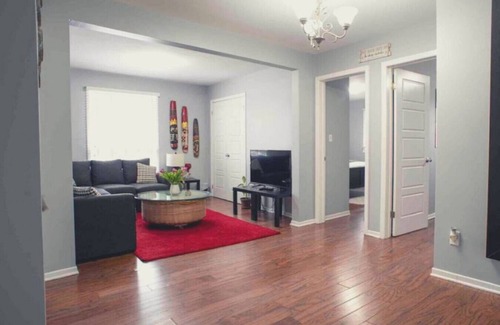 Leamington Apartment | The CoZy Place · Ultimate Relaxation!