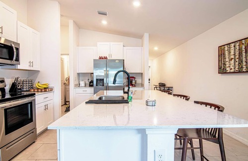 Diplomat House | The Cranes Nest