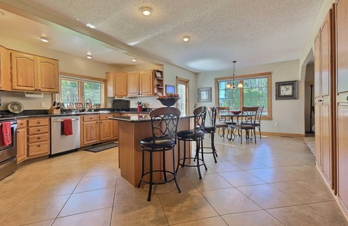 Spearfish House | The Creekside Rally Rental - Incredible Backyard - Elegant Home