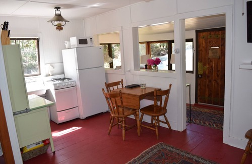 Historic District House | The Cricket - A Tiny House on Clear Creek 3 minutes from downtown
