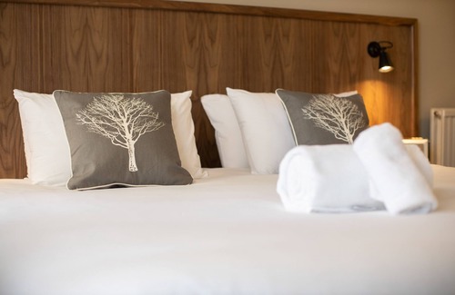 Knutsford Hotel | The Cross Keys
