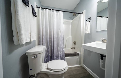 Lineville Hotel | The Crossroad Inn