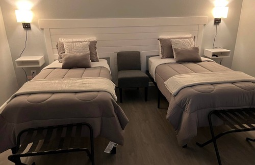 Lineville Hotel | The Crossroad Inn