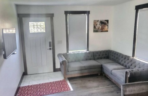 Hardin House | The Crow Ave House