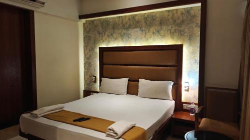 Bhayandar East Hotel | The Crown Business Hotel