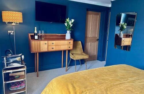 Pilton Hotel | The Crown Inn