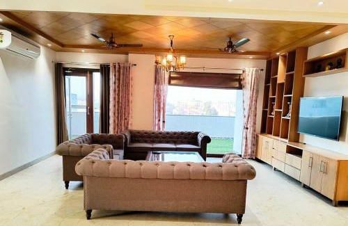 Rishikesh Apartment | The Crown:The Pinnacle of Luxury