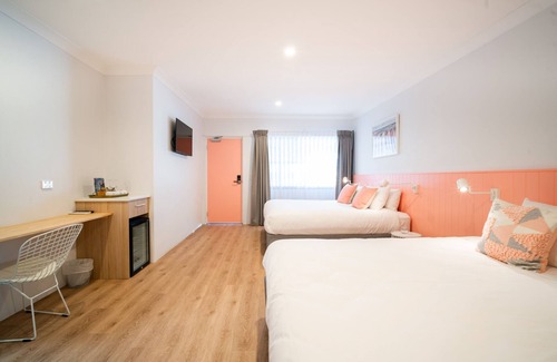 Ballina Hotel | The Cubana Ballina