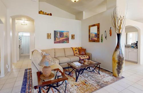 Rancho Vistoso House | The CW Desert Oasis