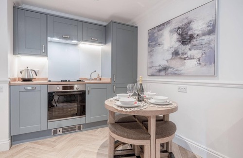 Tenby Apartment | The Cwtch - 2 Bedroom Apartment - Tenby
