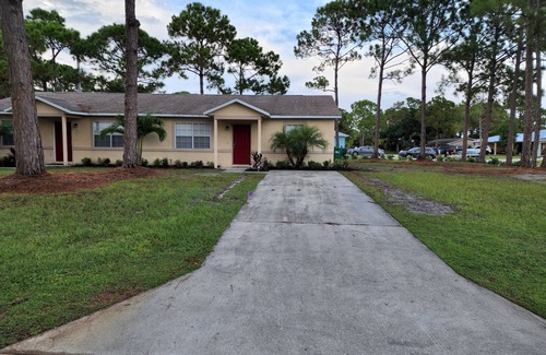 Sebastian Highlands House | The Dahl House in Sebastian, just minutes to the Indian river and Wabasso Beach.