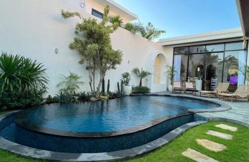 Munggu Villa | The Dahlia's Villa NEW 3 BR Canggu-Munggu Seseh
