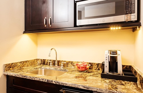 Summit - University Hotel | The Davidson